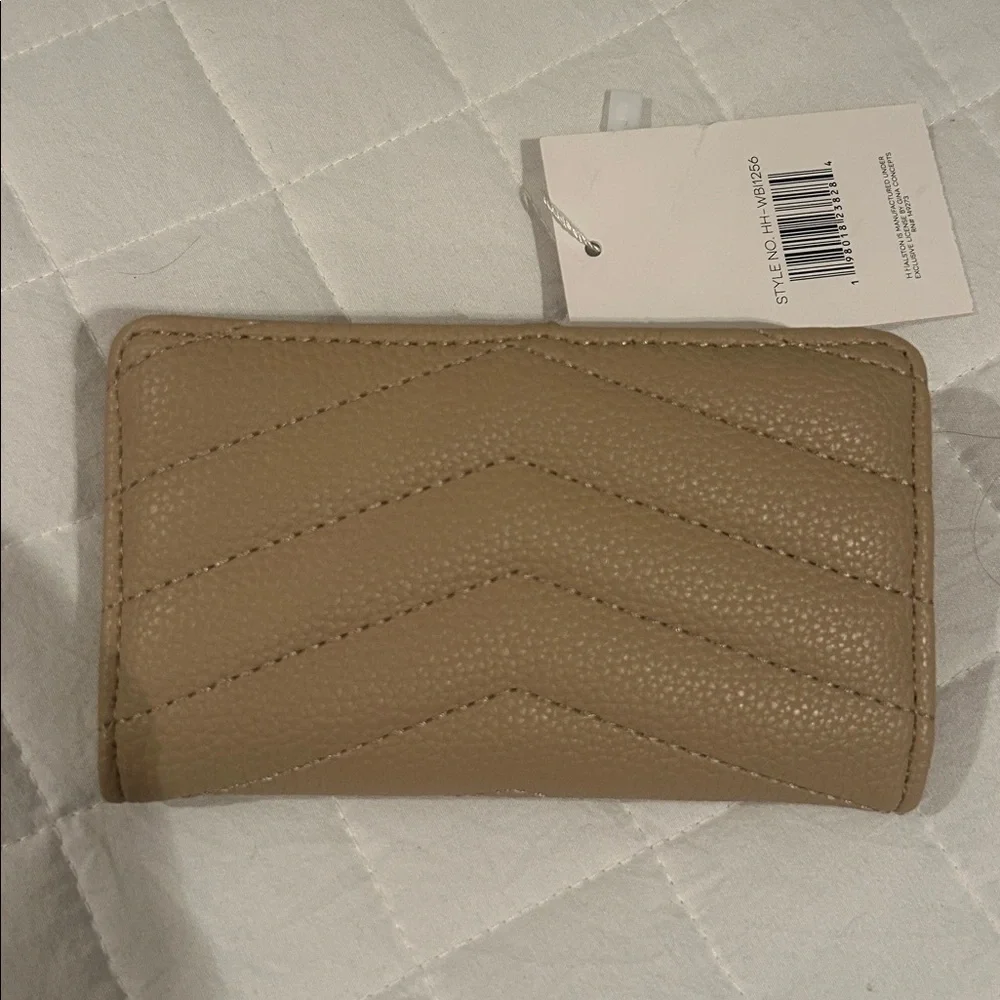 NWT H BY Halston Quilted Faux Leather Tan Wallet 6